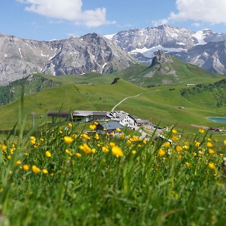 Berghotel Hahnenmoos Adelboden Exteriör bild